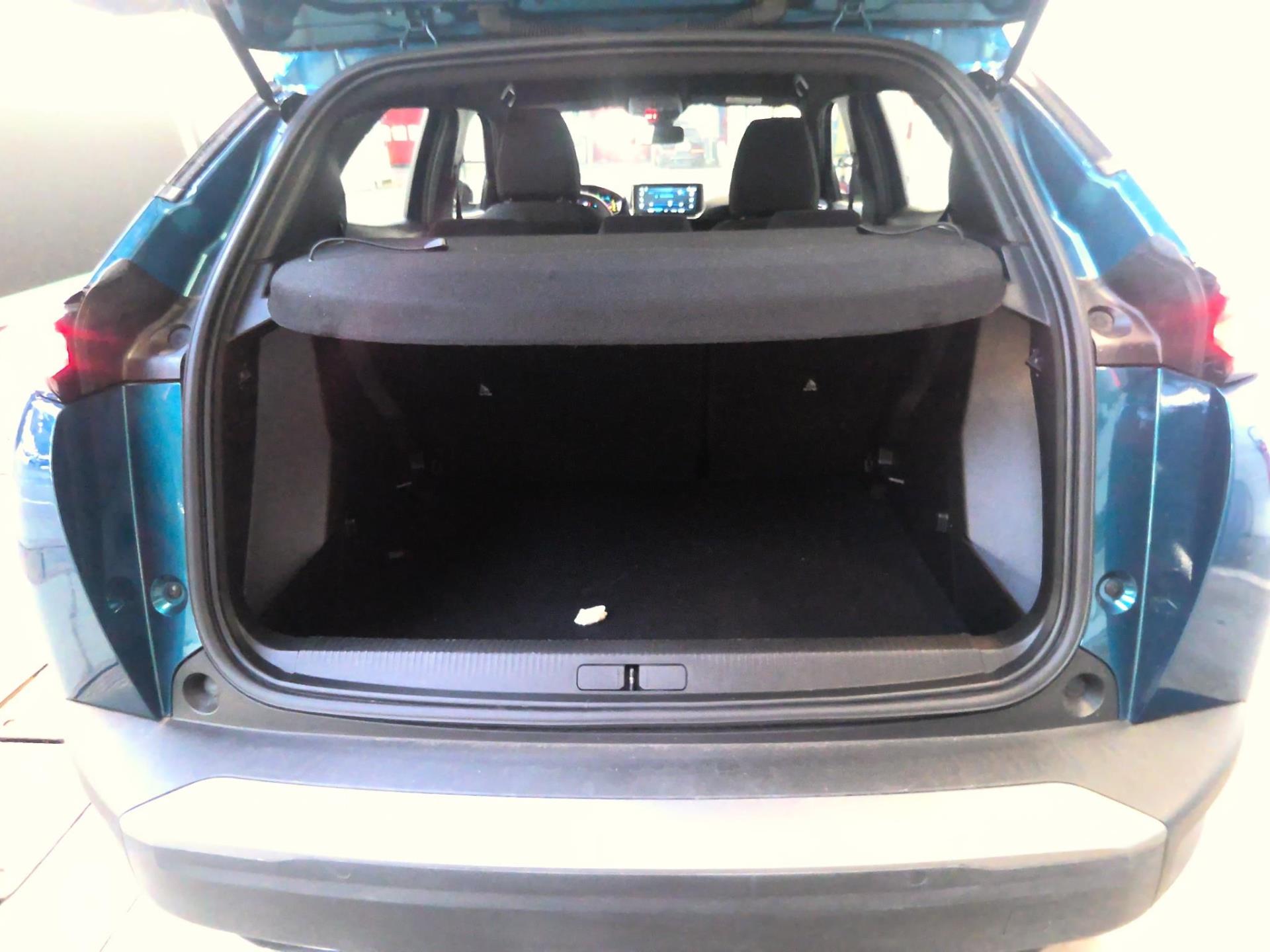 Peugeot 2008 Hybrid 136 e-DCS6 Style 2025