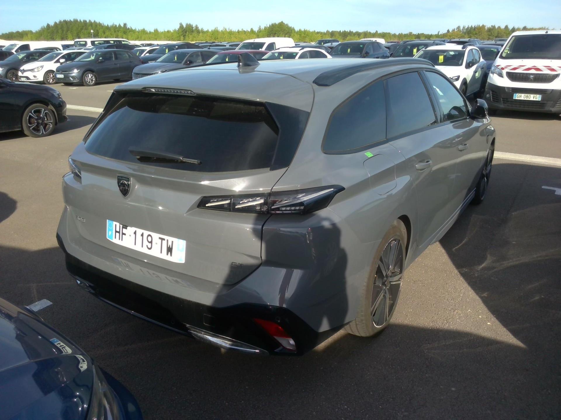 Peugeot 308 SW Hybrid 145 e-DCS6 GT 2025