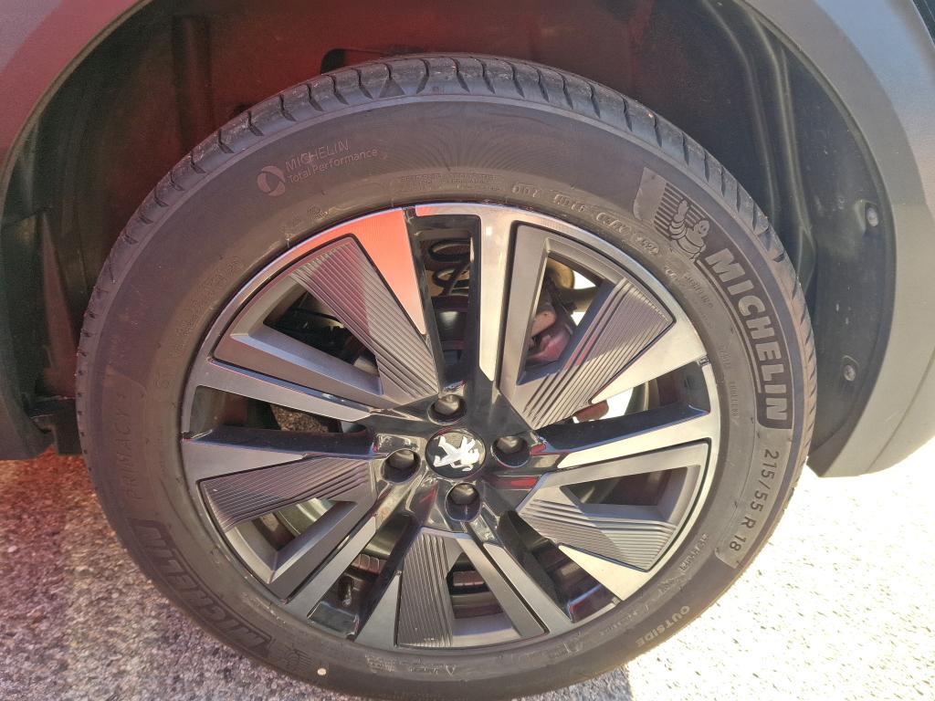 Peugeot 2008 PureTech 130 S&S EAT8 GT Pack 2022