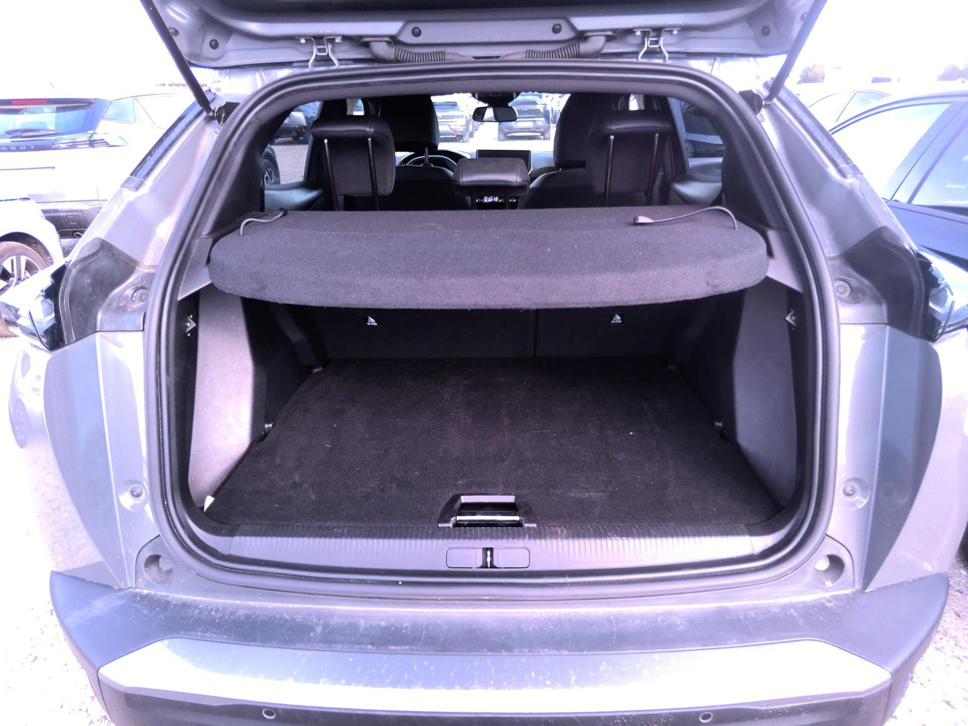 Peugeot 2008 Hybrid 145 e-DCS6 Allure 2025