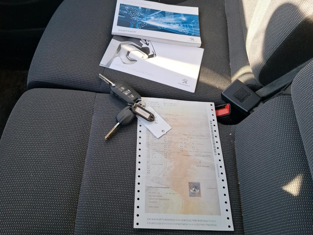 Peugeot PARTNER FOURGON STANDARD 650 KG BLUEHDI 100 BVM5 PREMIUM 2019