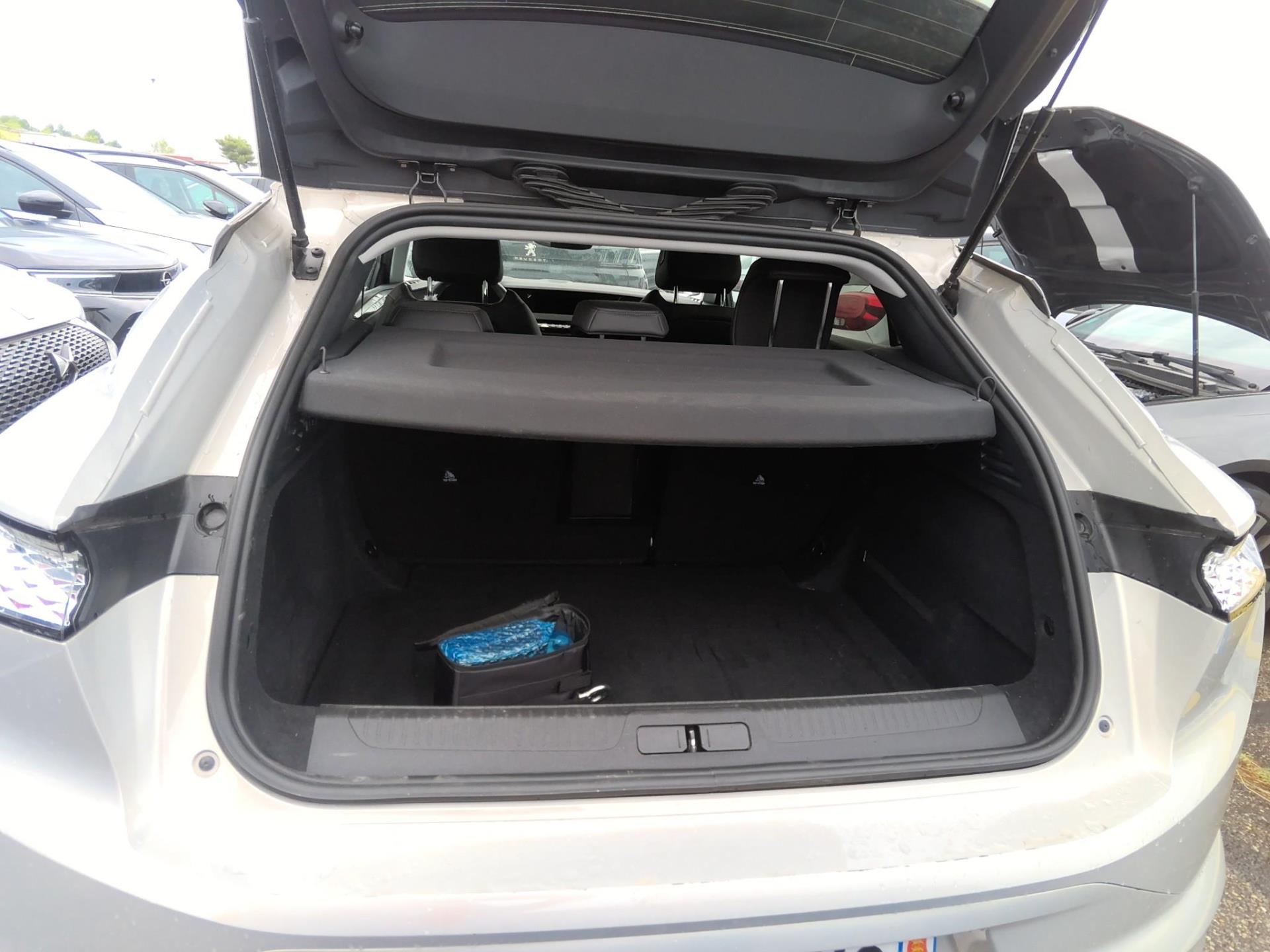 DS DS 4 BlueHDi 130 EAT8 Etoile - Alcantara 2024