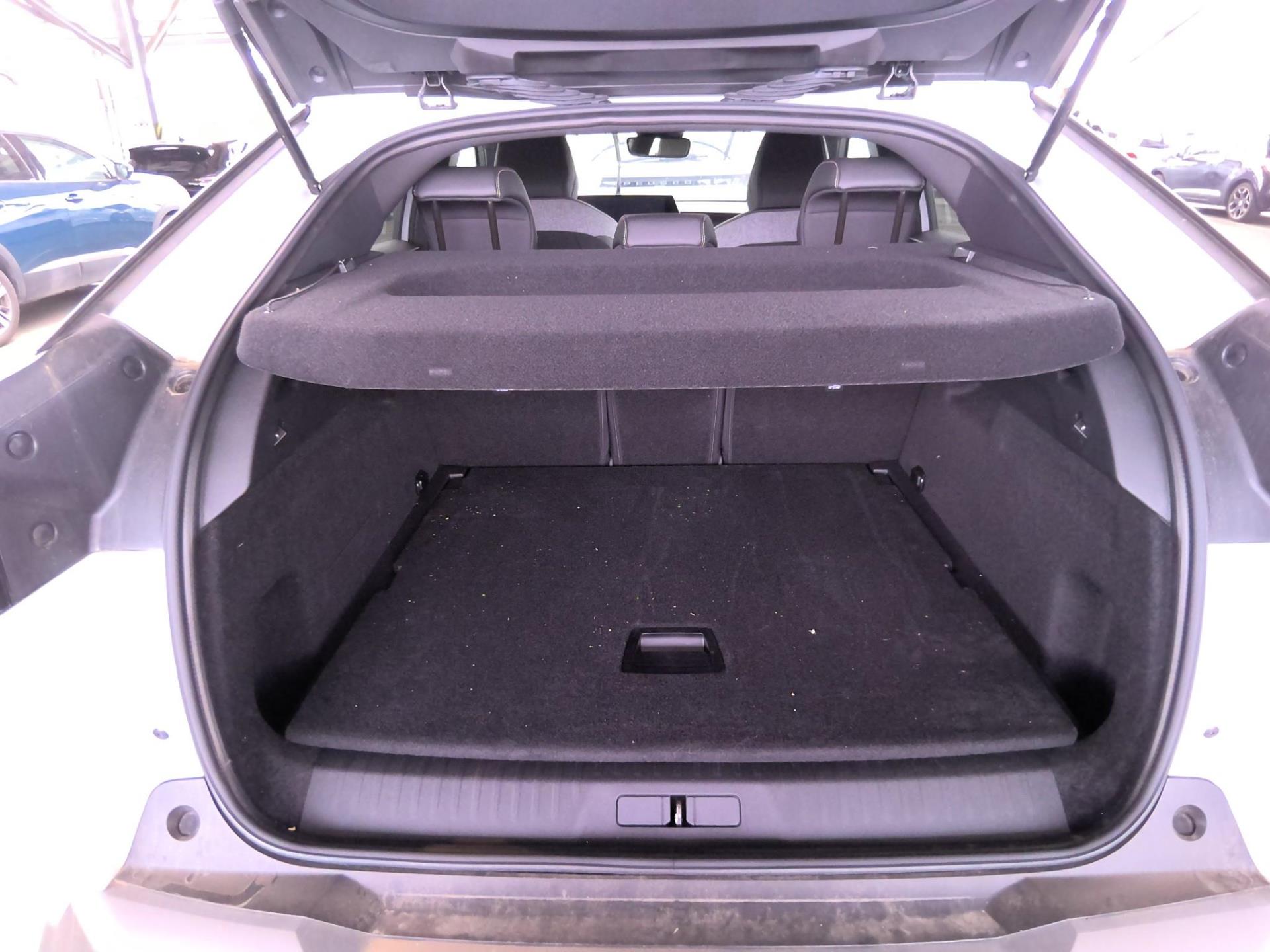 Peugeot 3008 Hybrid 136 e-DCS6 GT 2025