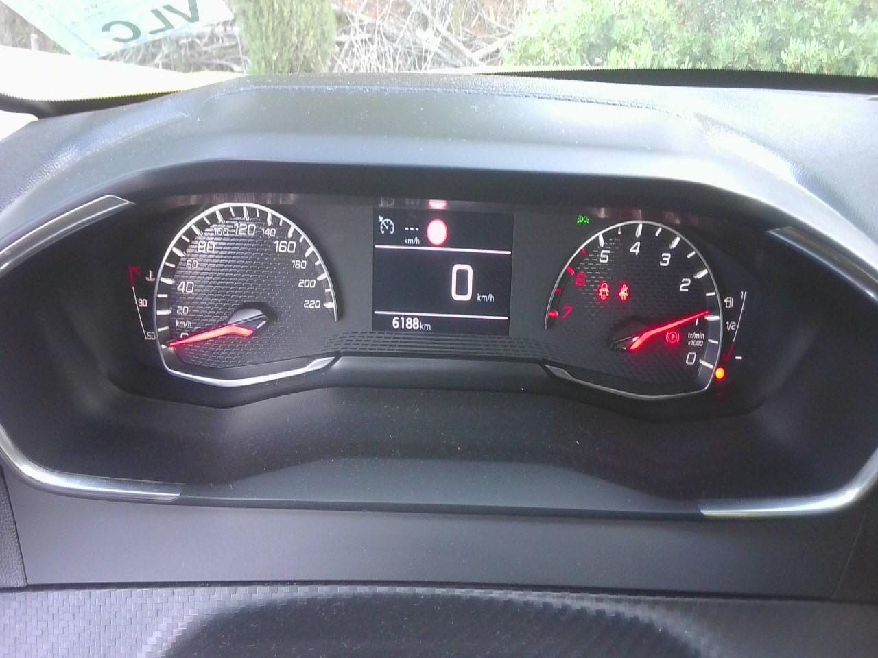 Foto Peugeot 208 5