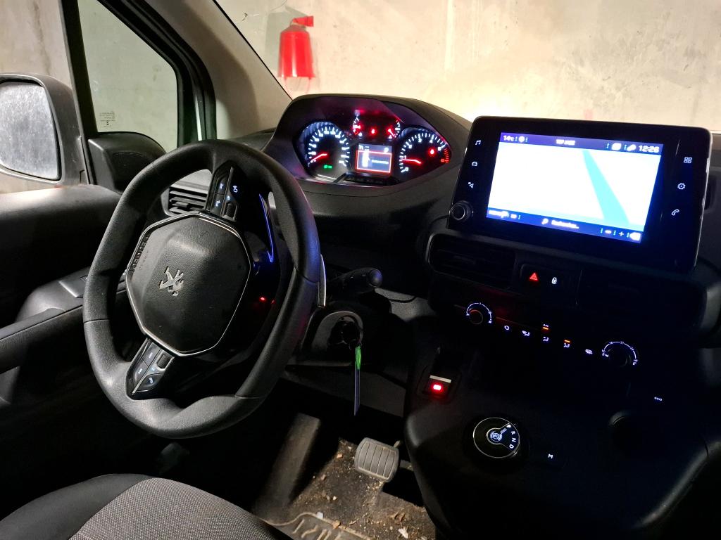 Peugeot PARTNER FOURGON LONG 950 KG BLUEHDI 130 S&S EAT8 ASPHALT 2021