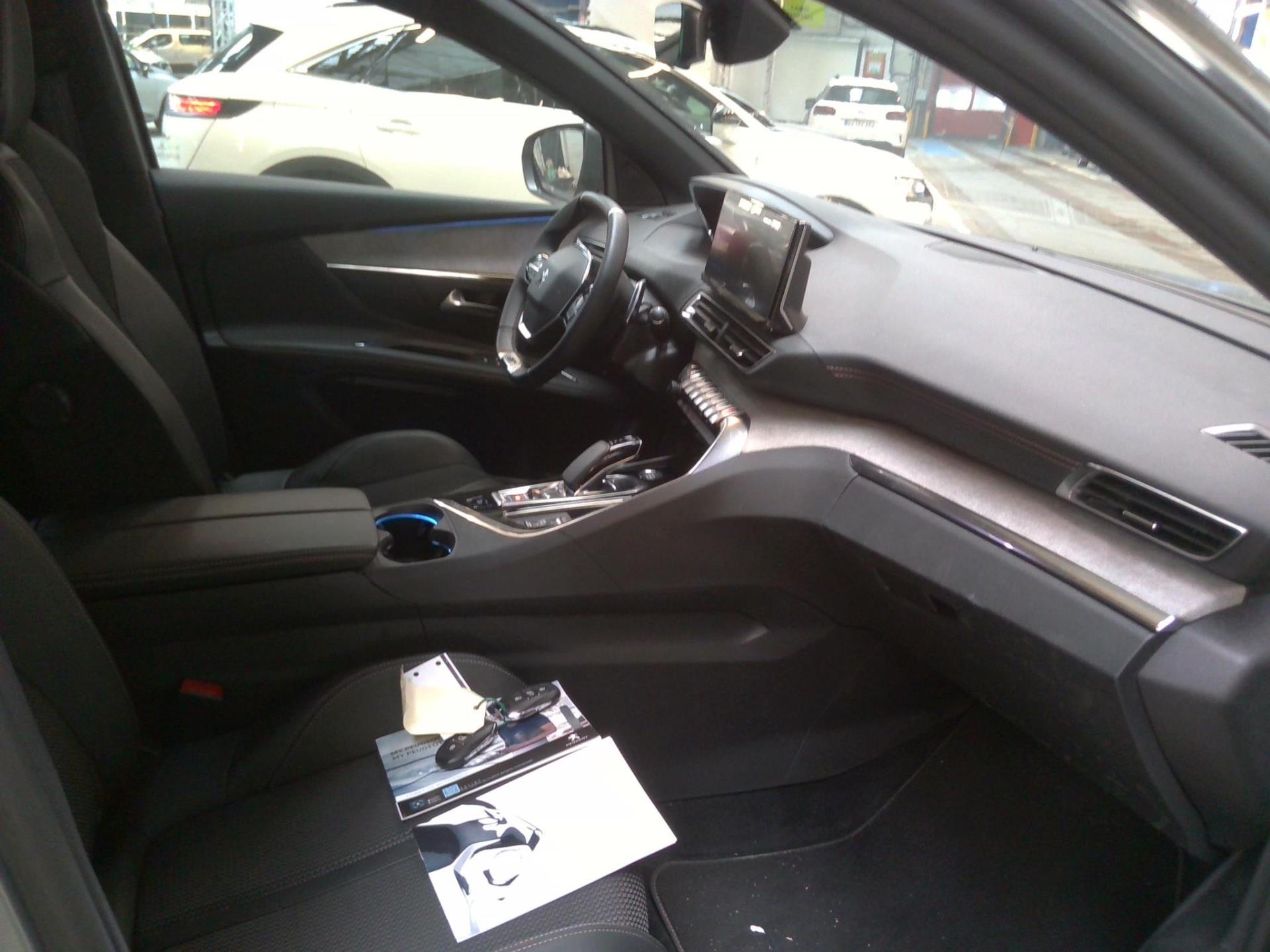 Peugeot 3008 Hybrid4 300 e-EAT8 GT 2022