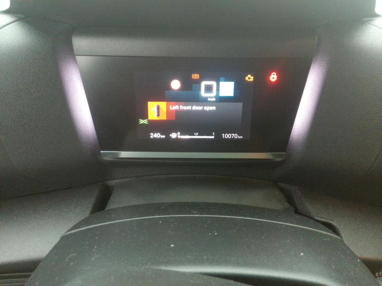 Foto Citroën C4 X 5