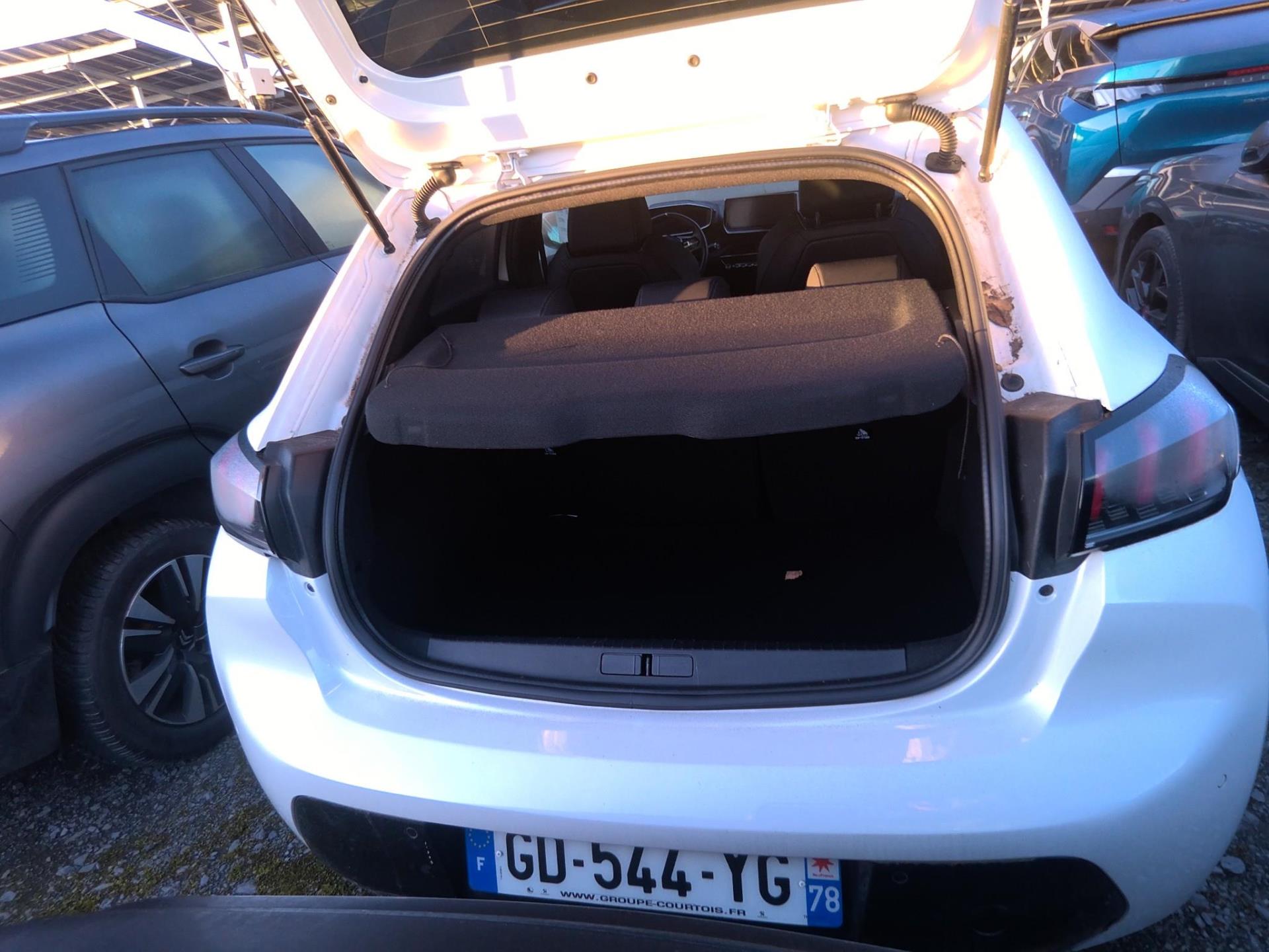 Peugeot 208 PureTech 100 S&S EAT8 GT 2021