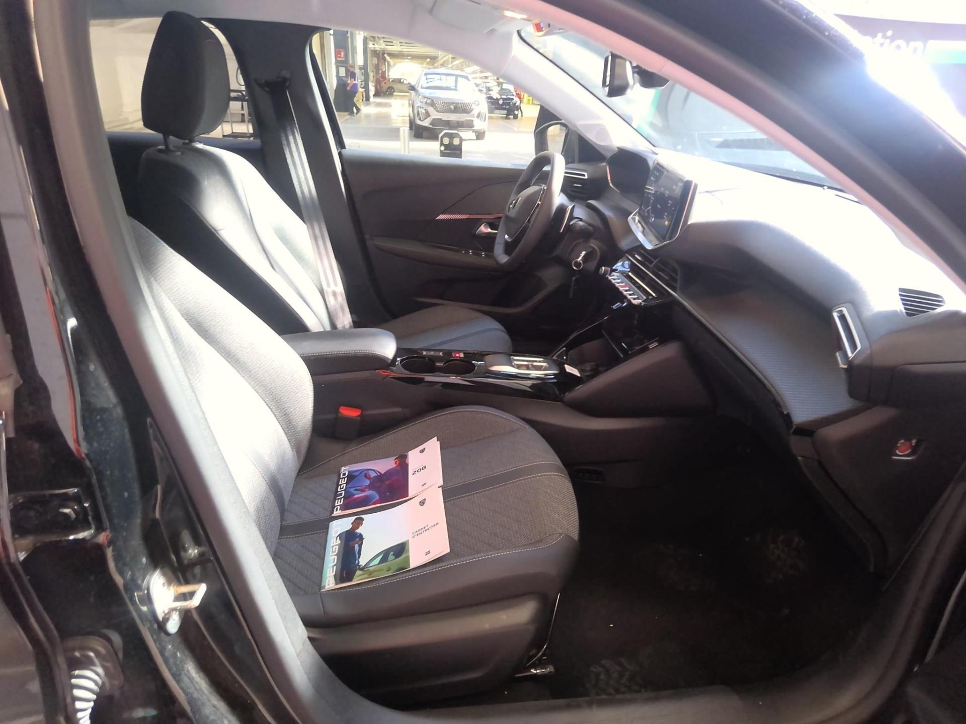 Peugeot 208 Hybrid 110 ch e-DCS6 Allure 2025