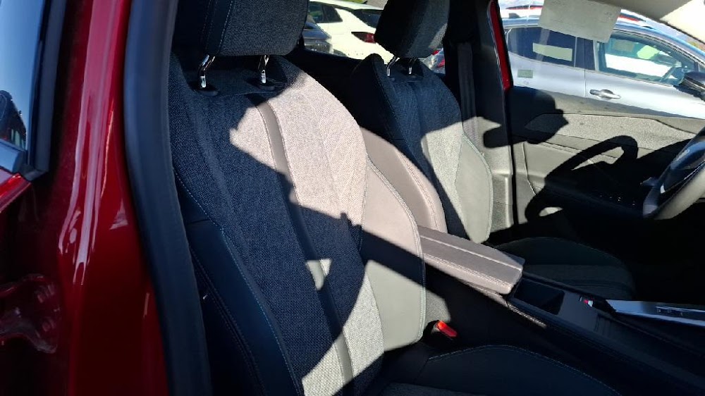 Foto Peugeot 408 11
