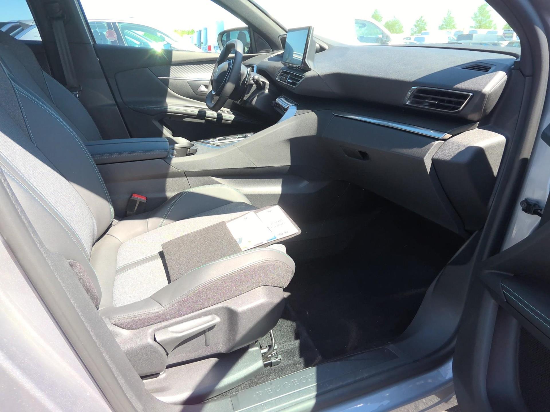 Peugeot 5008 BlueHDi 130ch S&S EAT8 Allure Pack 2024