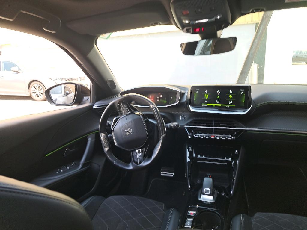 Peugeot 2008 BlueHDi 130 S&S EAT8 GT Pack 2021