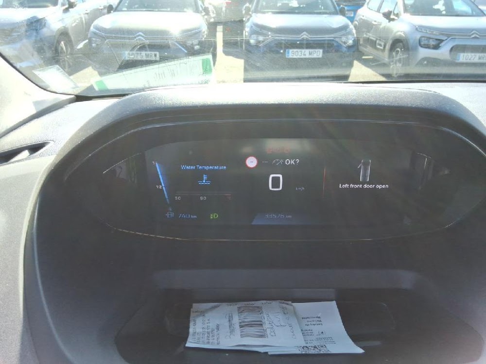 Foto Peugeot Rifter 8