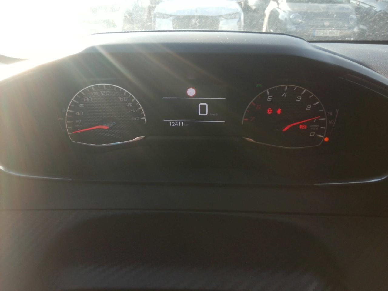 Foto Peugeot 208 5