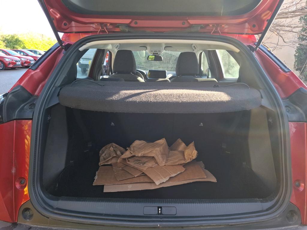 Peugeot 2008 PureTech 130 S&S BVM6 Active Pack 2022