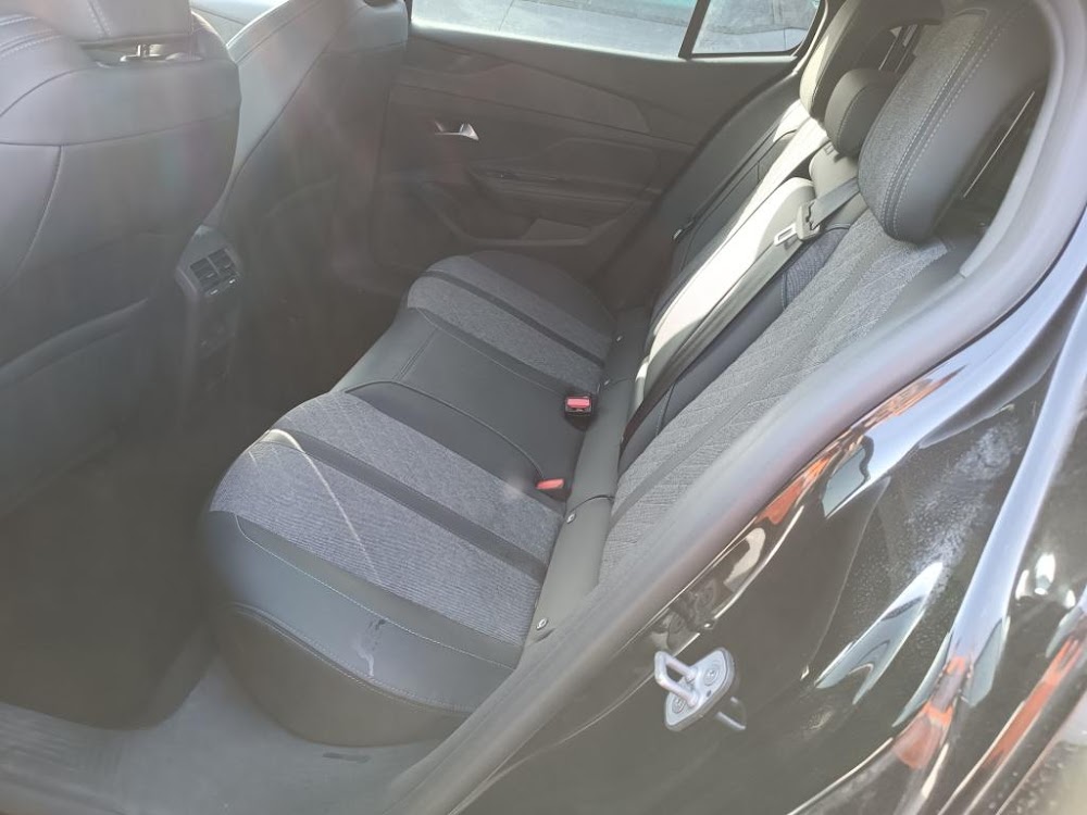 Foto Peugeot 408 15