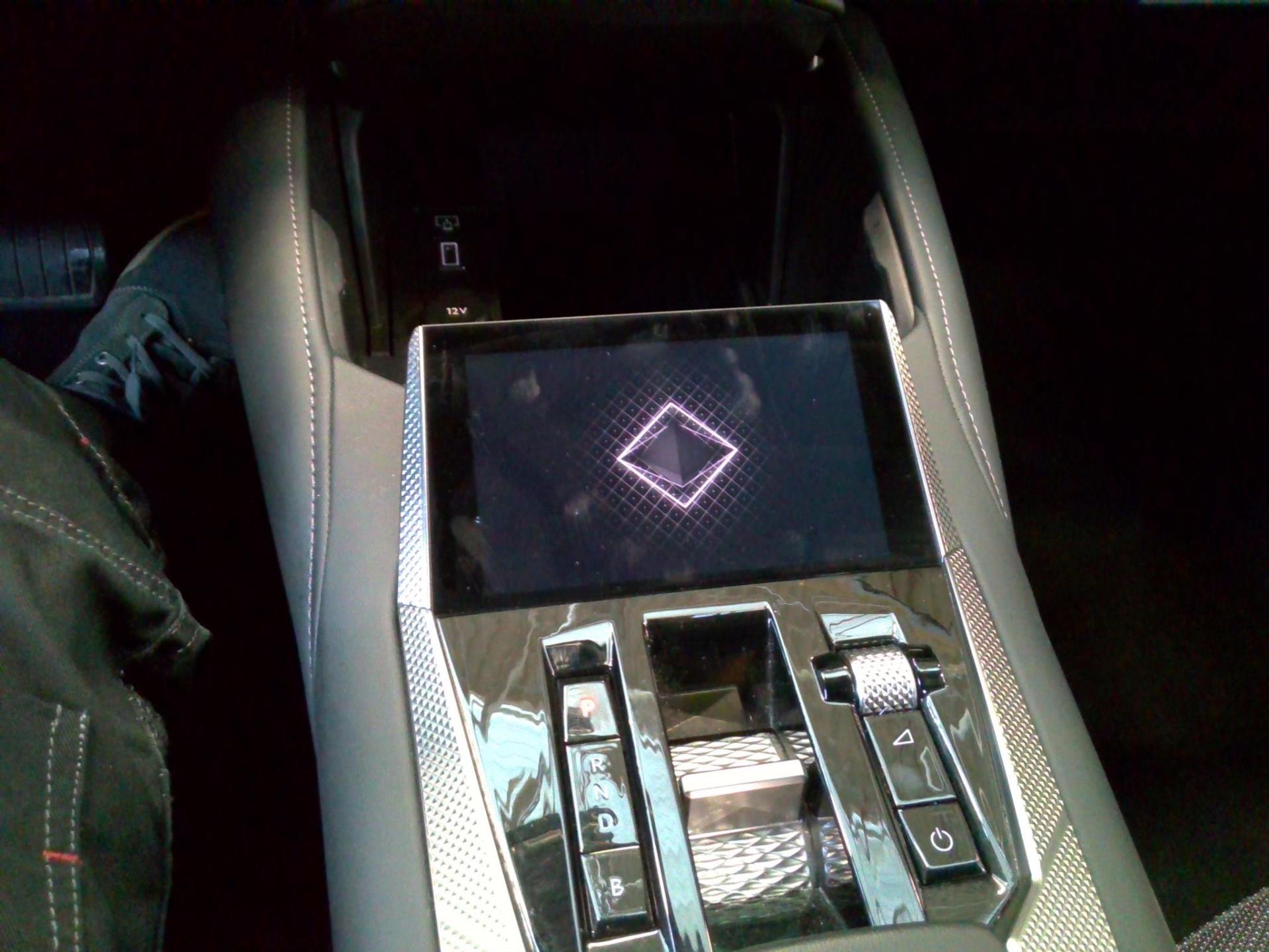 DS DS 4 Hybride E-Tense 225 EAT8 Cross Trocadero 2023