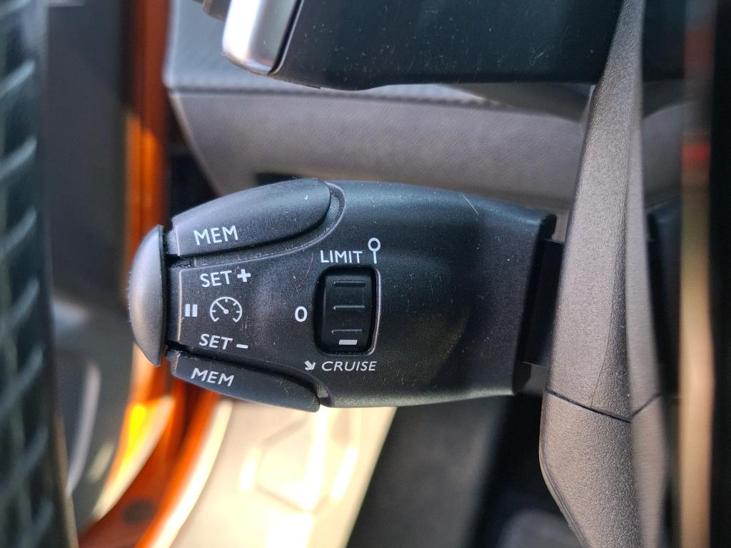 Peugeot 2008 BlueHDi 130 S&S EAT8 Allure 2021