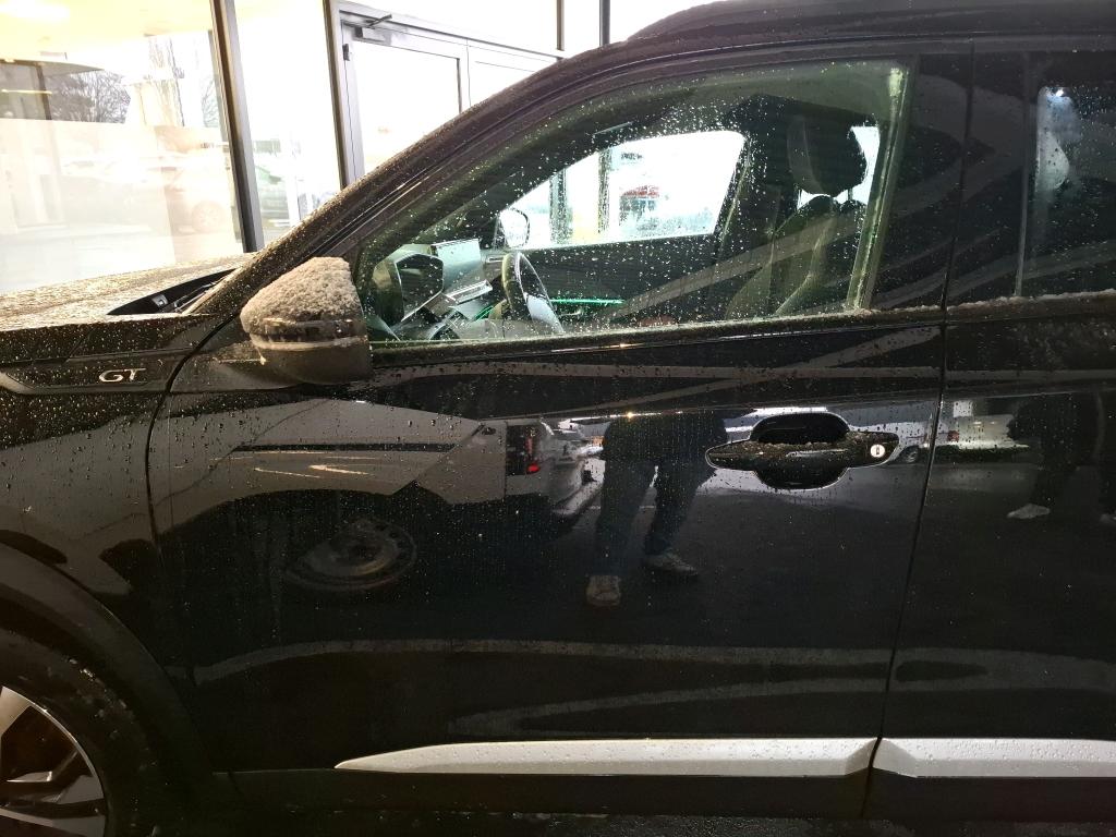 Peugeot 2008 PureTech 130 S&S EAT8 GT 2022