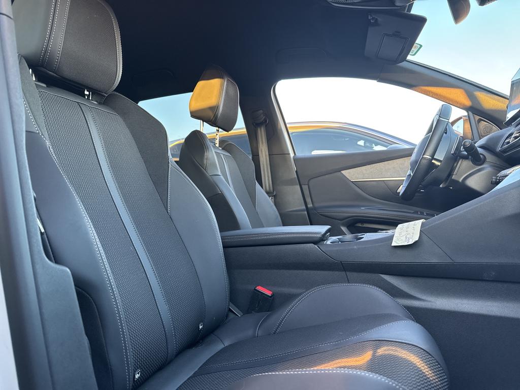 Peugeot 3008 Hybrid4 300 e-EAT8 GT 2024