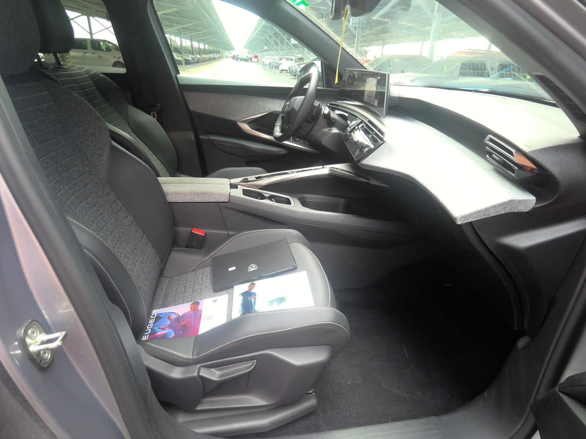 Peugeot 3008 Electrique 210 ch 73 kWh Allure 2025