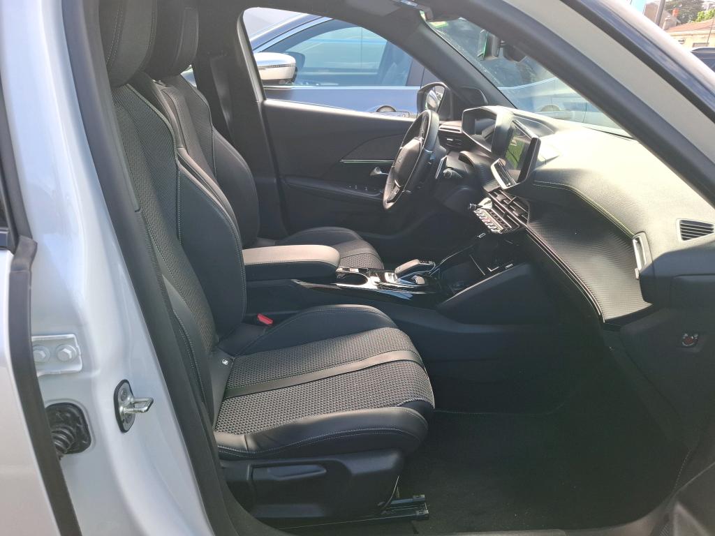 Peugeot 2008 PureTech 130 S&S EAT8 GT 2022