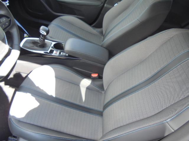 Foto Peugeot 2008 13