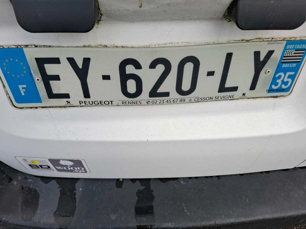 Peugeot EXPERT FGN TOLE STANDARD 2.0  BLUEHDI 120 S&S BVM6 PREMIUM 2018