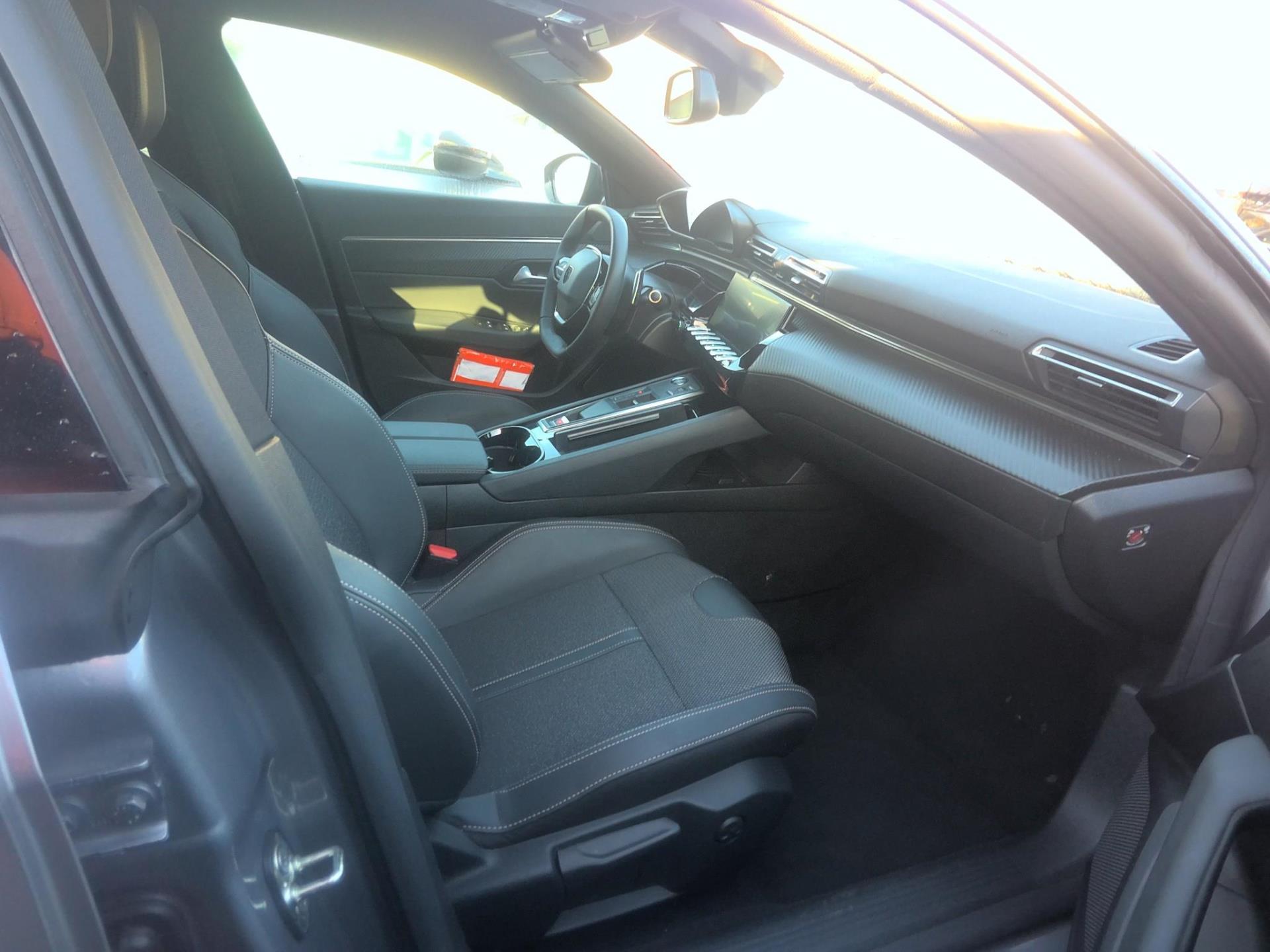 Peugeot 508 SW Hybrid 180 e-EAT8 Allure 2025