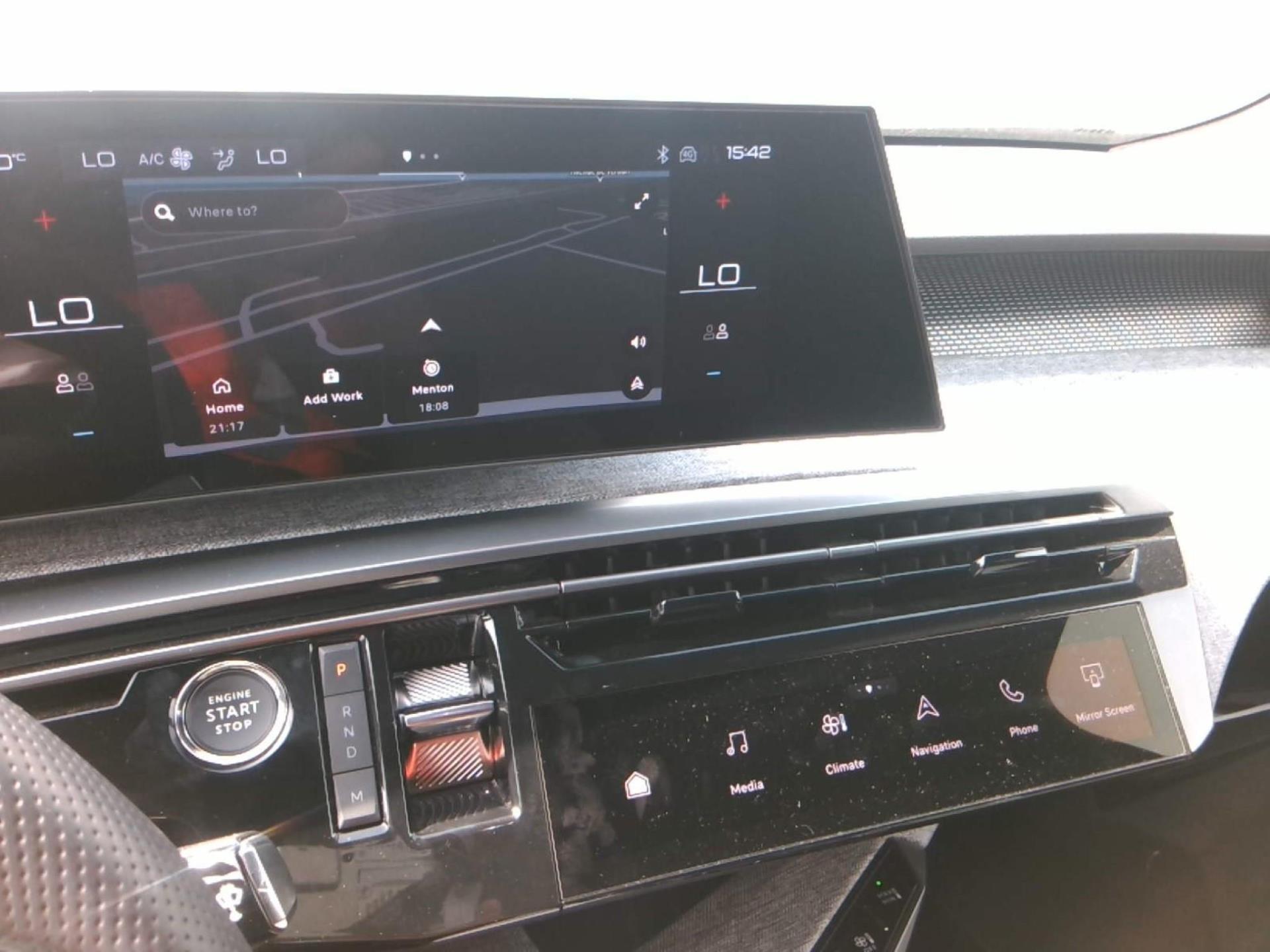 Peugeot 3008 Hybrid 136 e-DCS6 GT 2025
