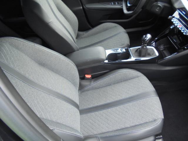 Foto Peugeot 2008 13