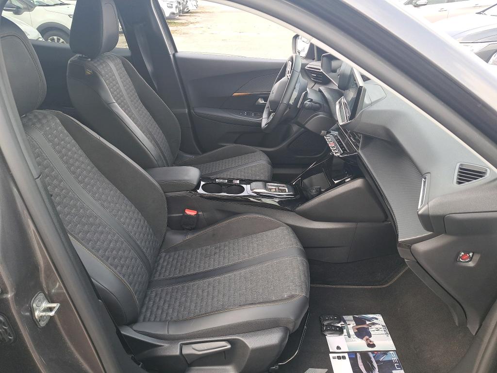 Peugeot 2008 PureTech 130 S&S EAT8 Roadtrip 2022