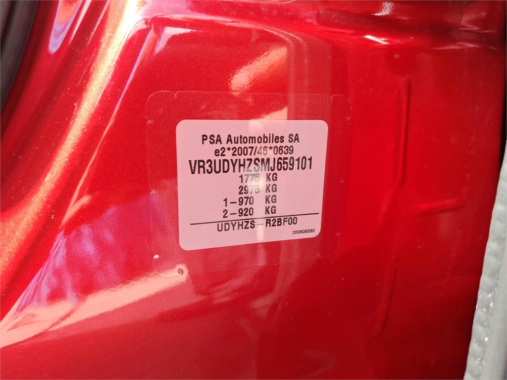 Peugeot 2008 BlueHDi 130 S&S EAT8 GT Pack 2021