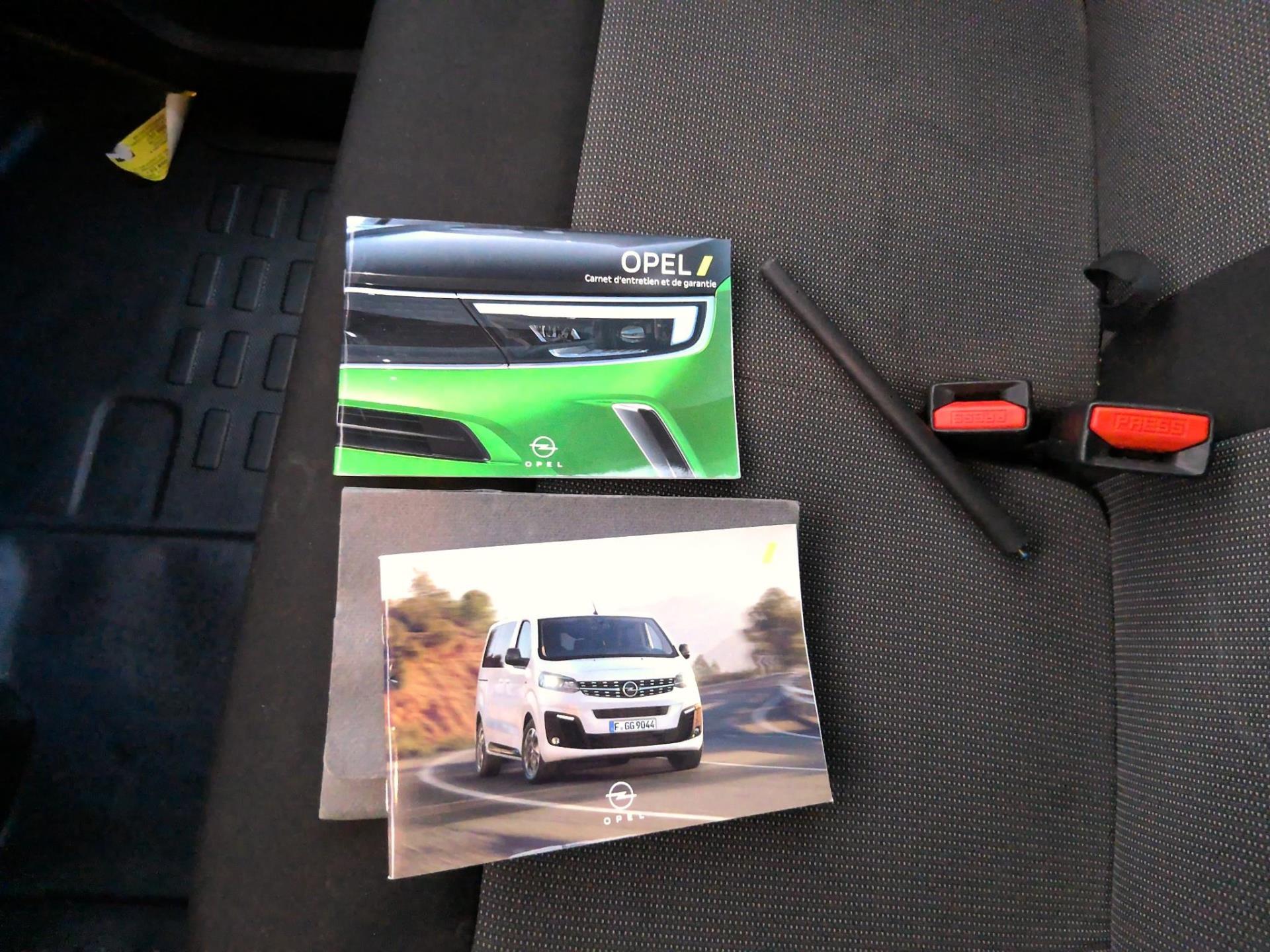 Opel VIVARO FGN TAILLE M BLUEHDI 120 S&S BVM6  2023