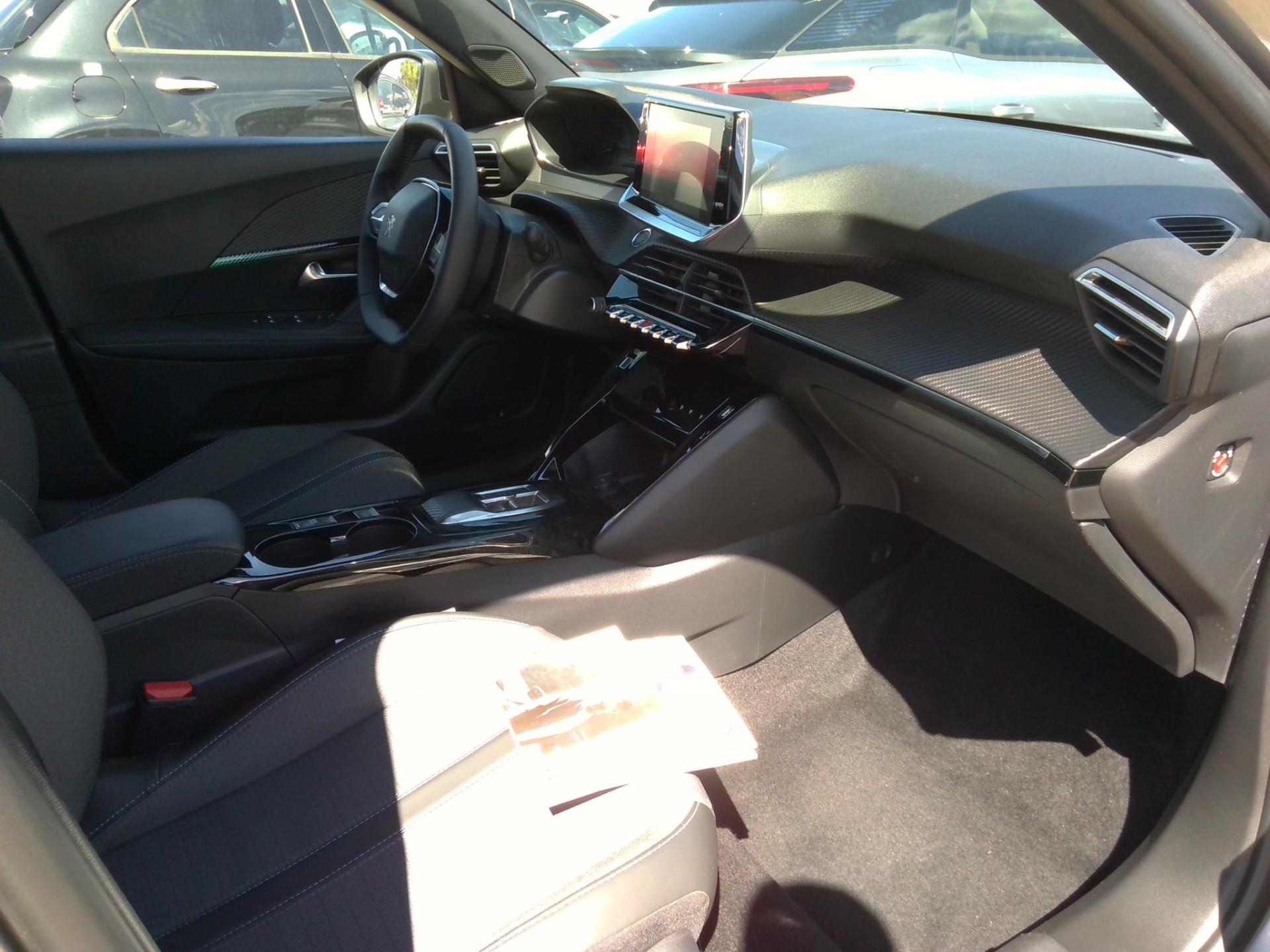 Peugeot 2008 Electrique 136 ch Allure 2023