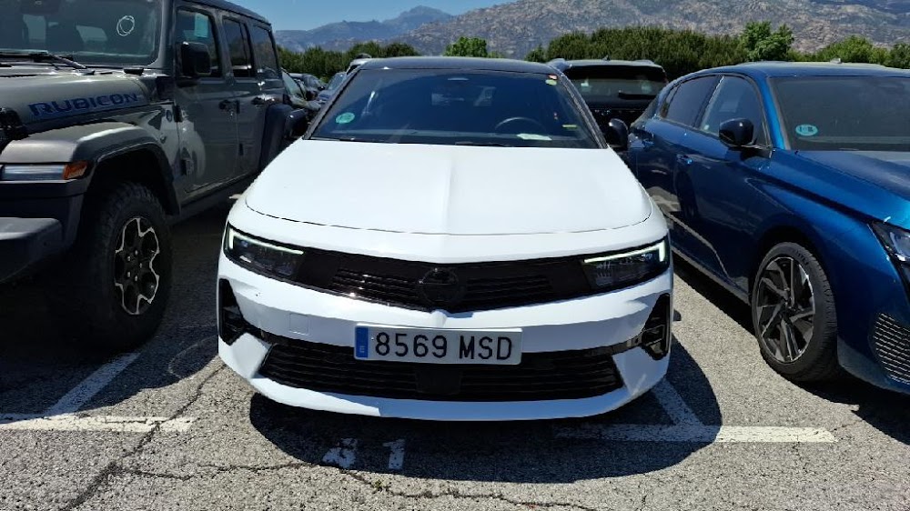 Opel Astra Astra 5P GS 1.5D DTH AT8 S/S 130 CV (96kW)