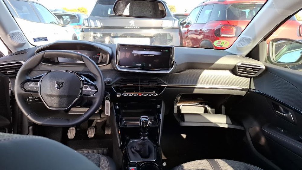 Foto Peugeot 208 4