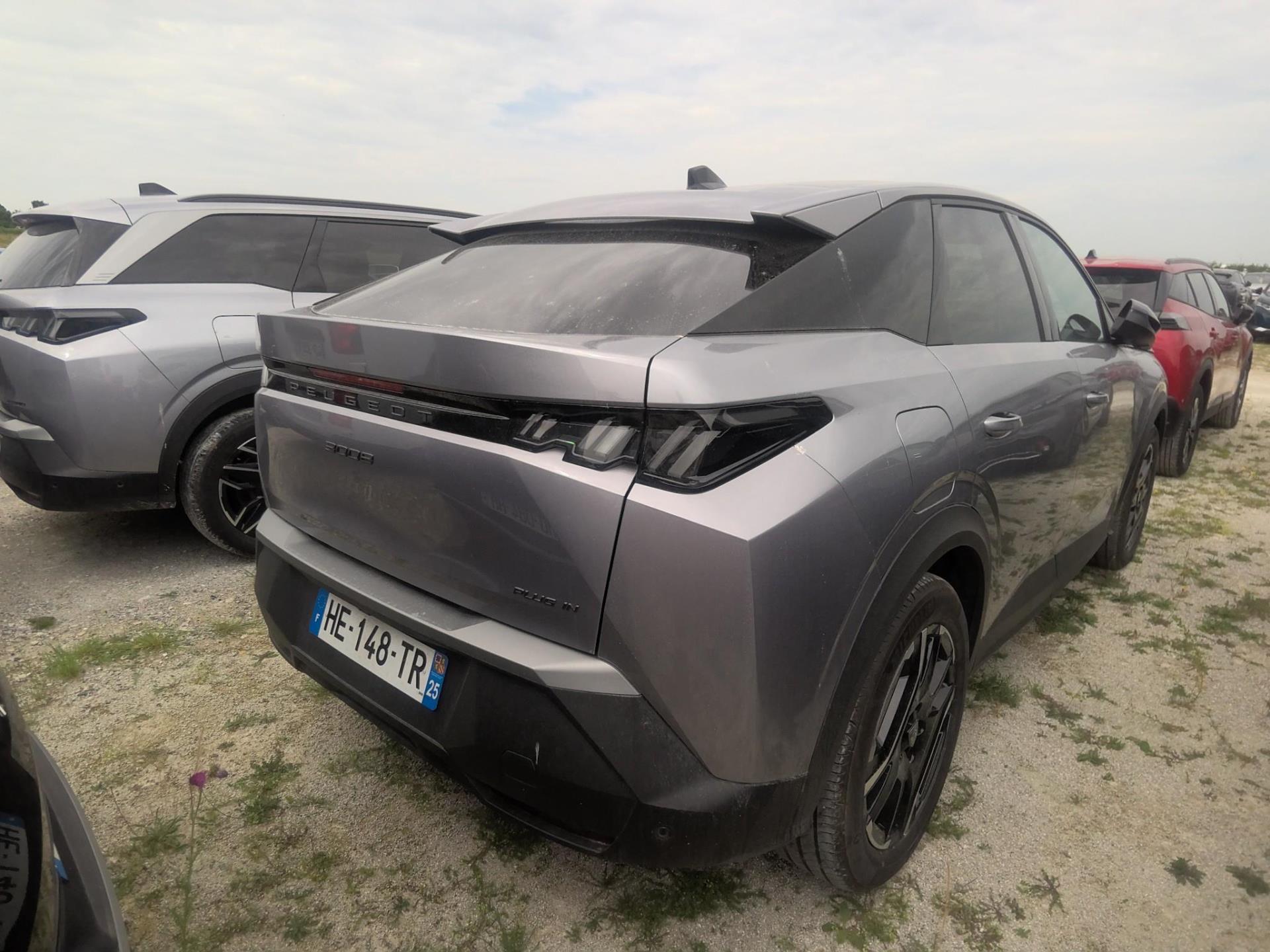 Peugeot 3008 Plug-in Hybrid 195 e-DCS7 Allure 2025