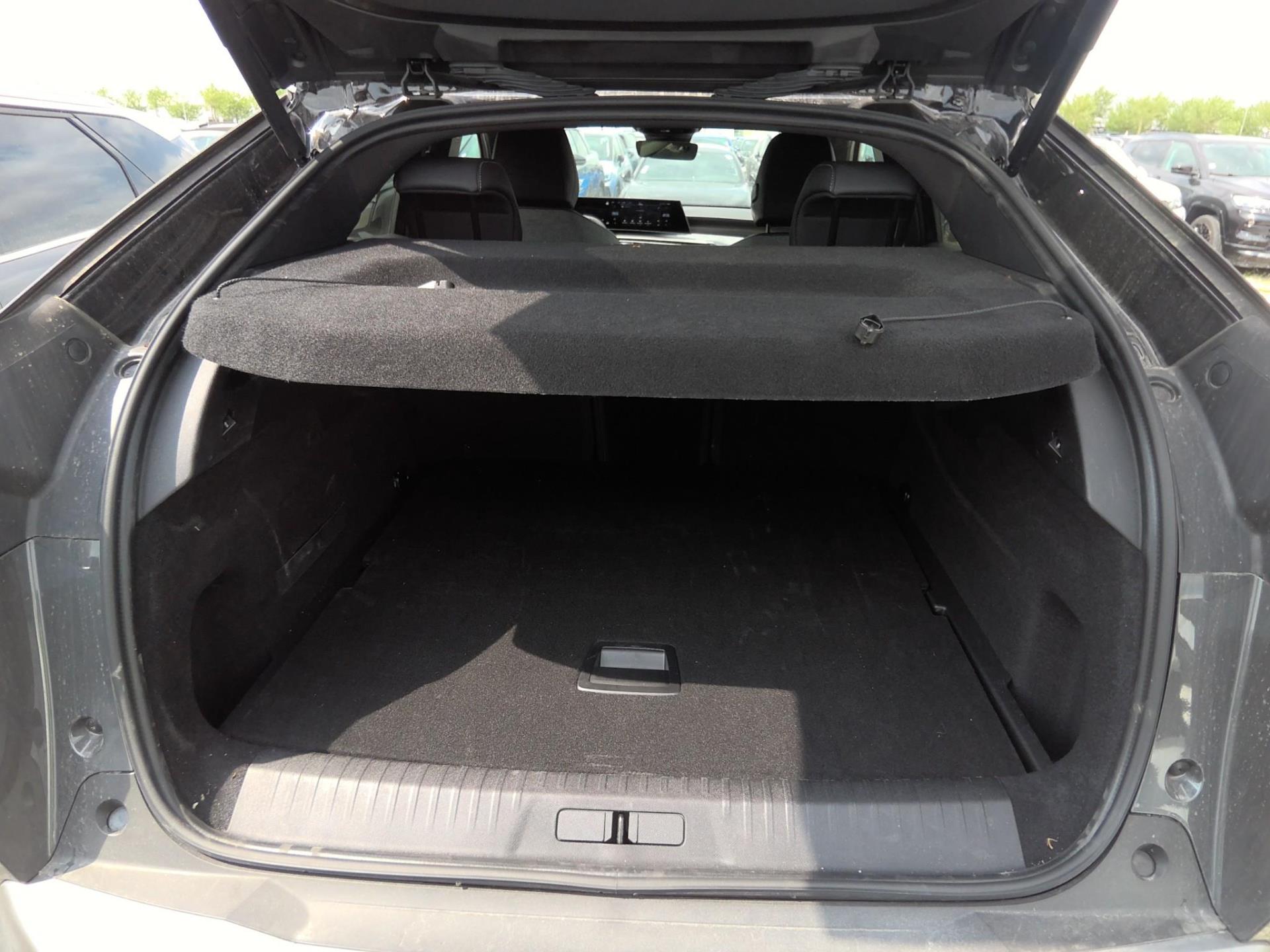 Peugeot 3008 Hybrid 136 e-DCS6 GT 2025