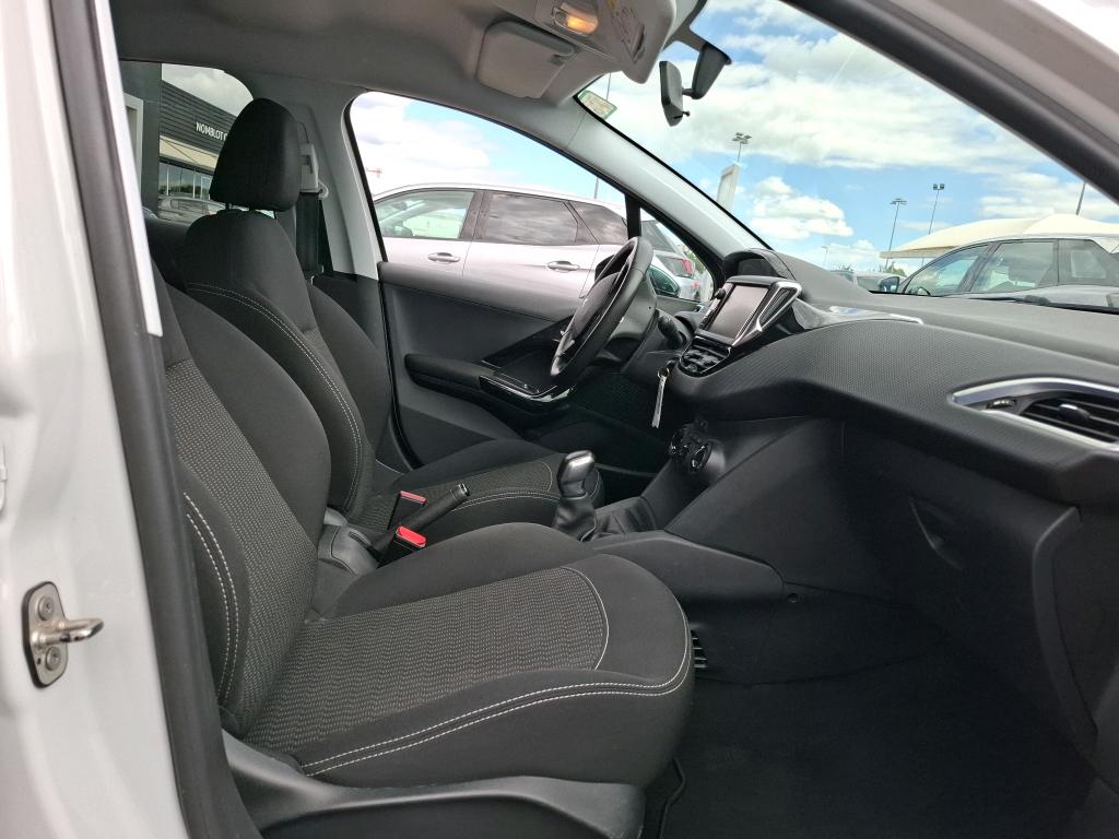 Peugeot 208 1.2 PureTech 82ch BVM5 Style 2017