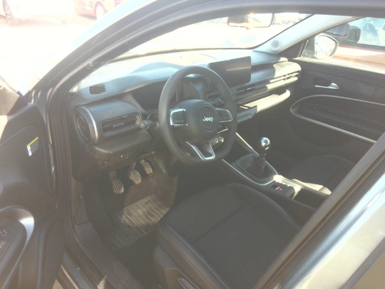 Foto Jeep AVENGER 5