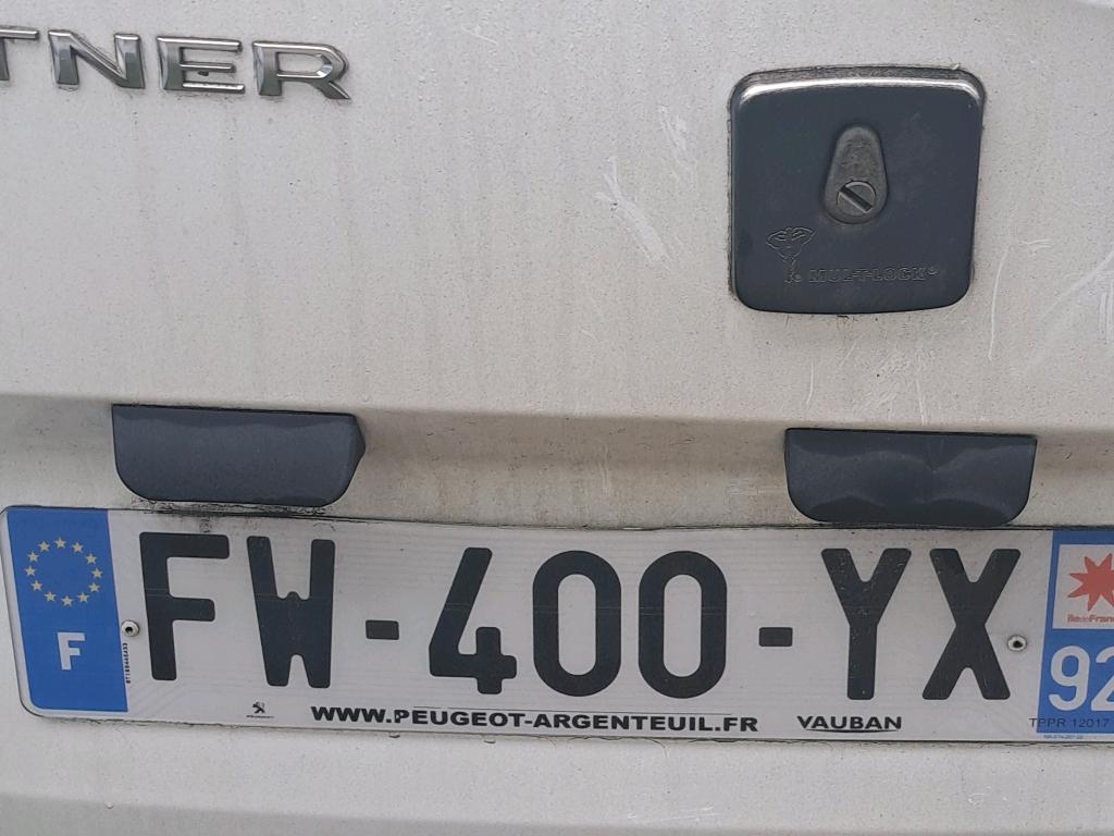 Peugeot PARTNER FOURGON STANDARD 650 KG PURETECH 130 S&S EAT8 ASPHALT 2021