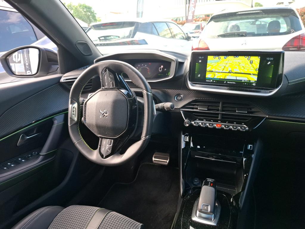Peugeot 2008 PureTech 130 S&S EAT8 GT 2022