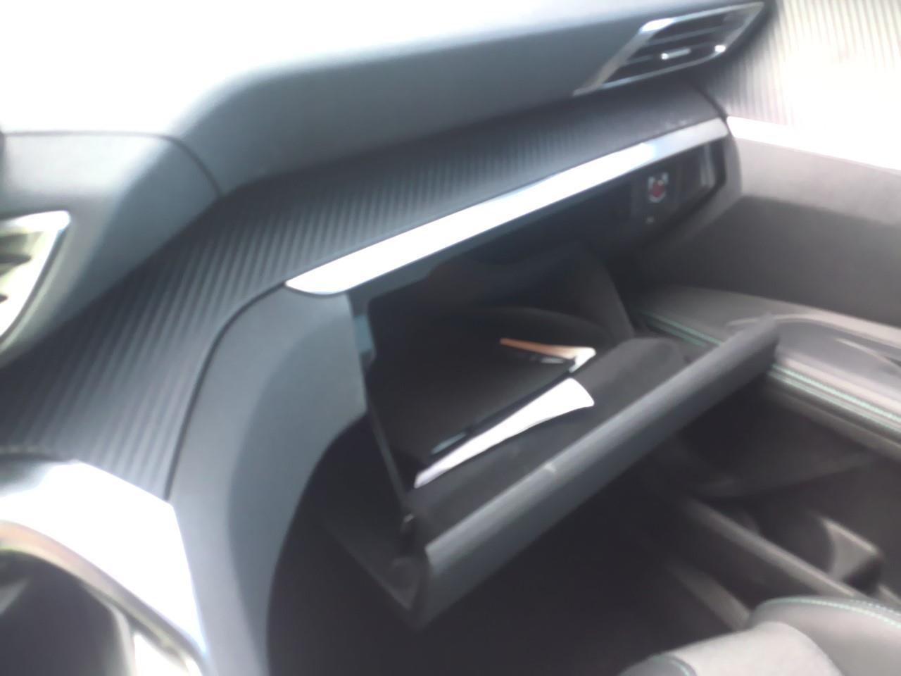 Foto Peugeot 5008 16