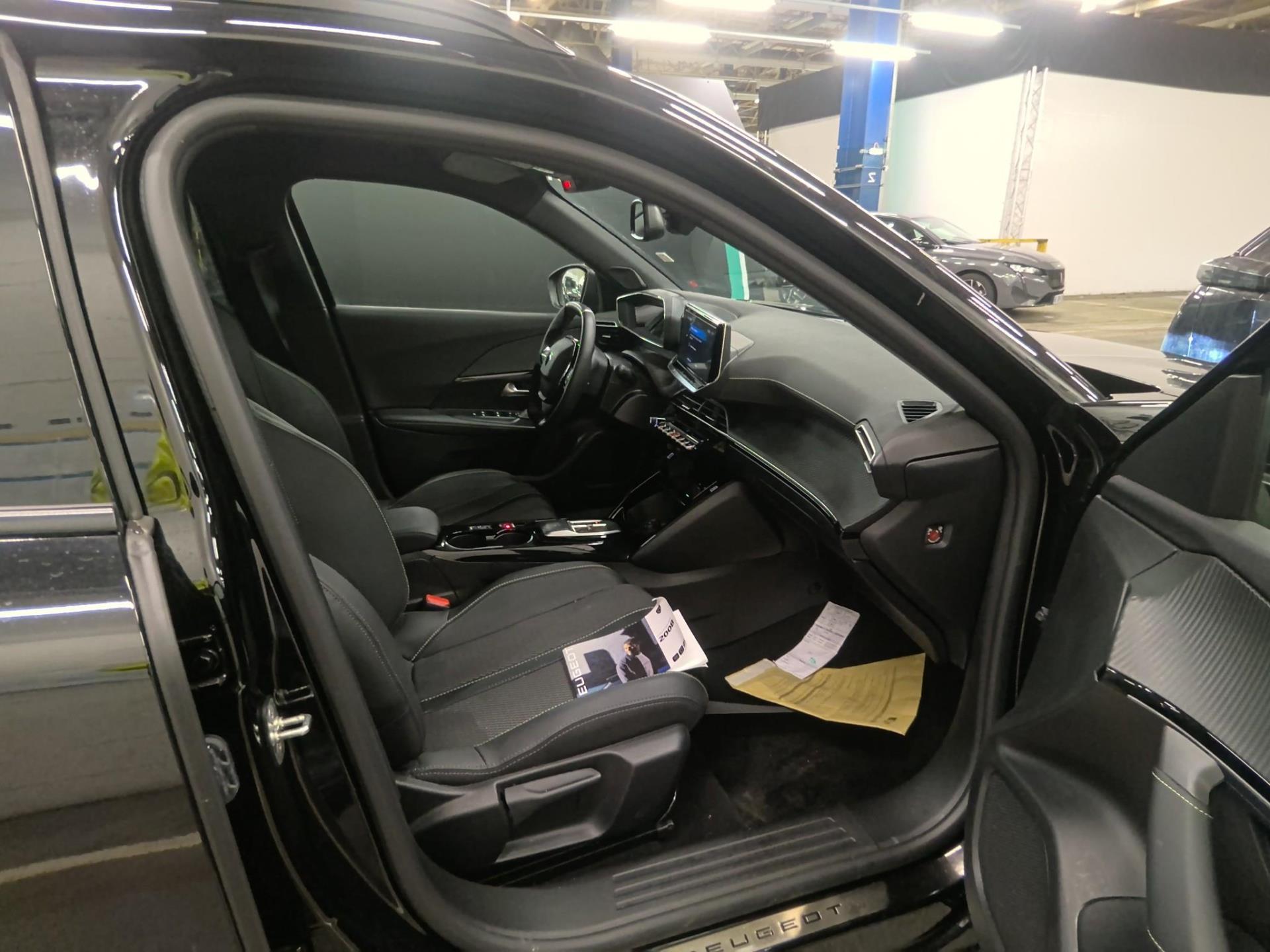 Peugeot 2008 Electrique 54 kWh 156 ch GT 2025