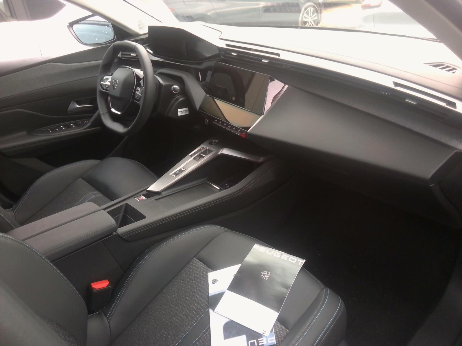 Peugeot 308 SW PHEV 180 e-EAT8 Allure 2024