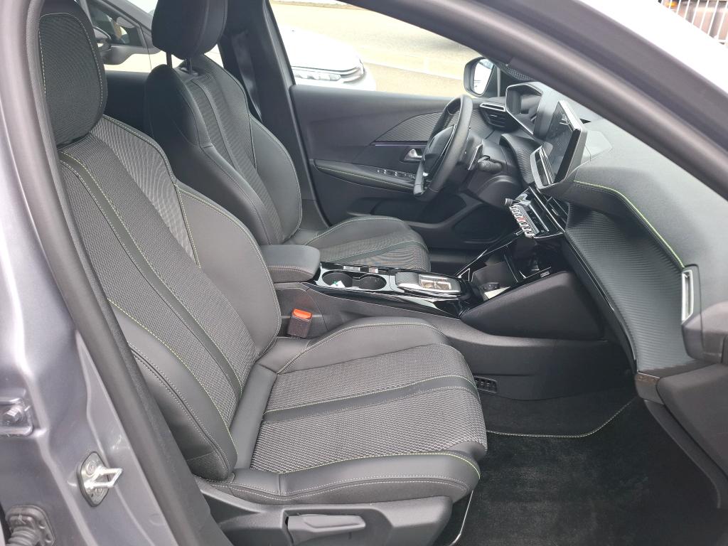 Peugeot 208 Hybrid 145 ch e-DCS6 GT 2025