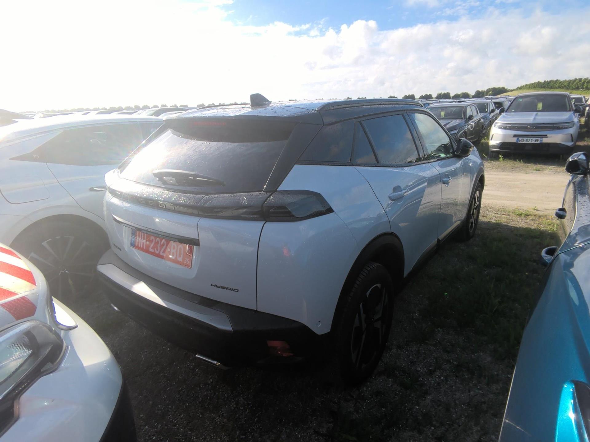 Peugeot 2008 Hybrid 145 e-DCS6 GT 2025