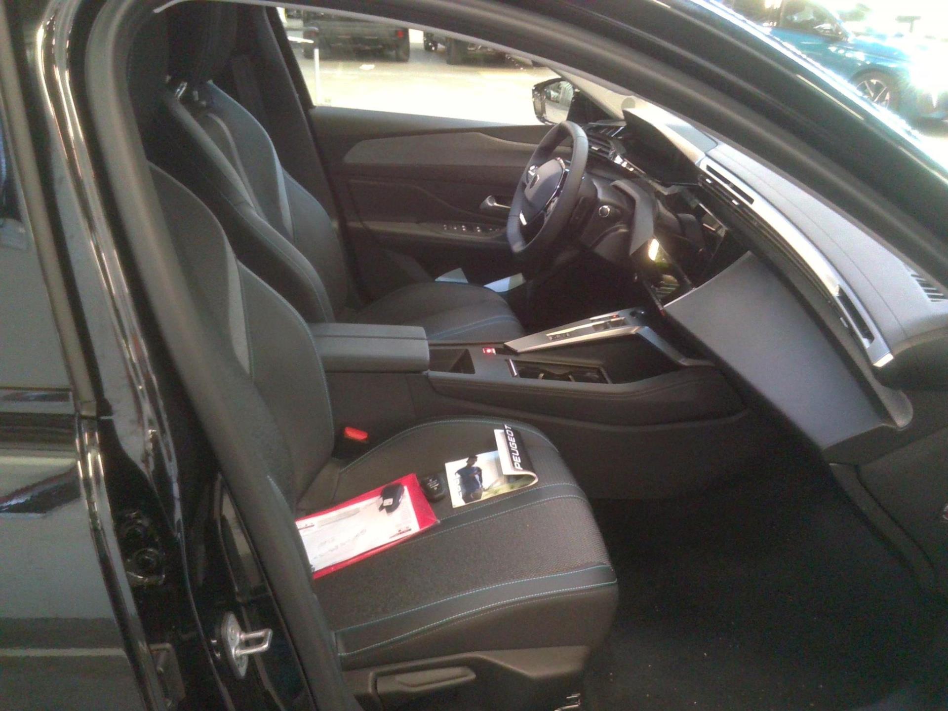 Peugeot 308 PHEV 180 e-EAT8 Allure 2024