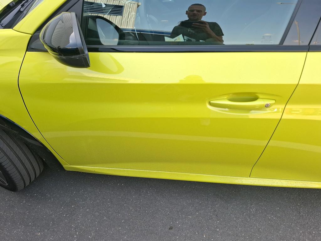 Peugeot 208 Hybrid 110 e-DCS6 GT 2025